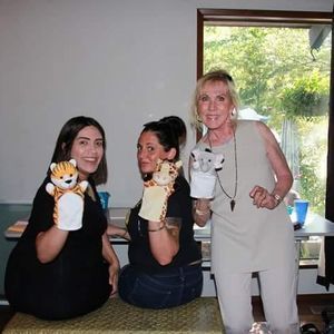 Meet your Posher, Brit